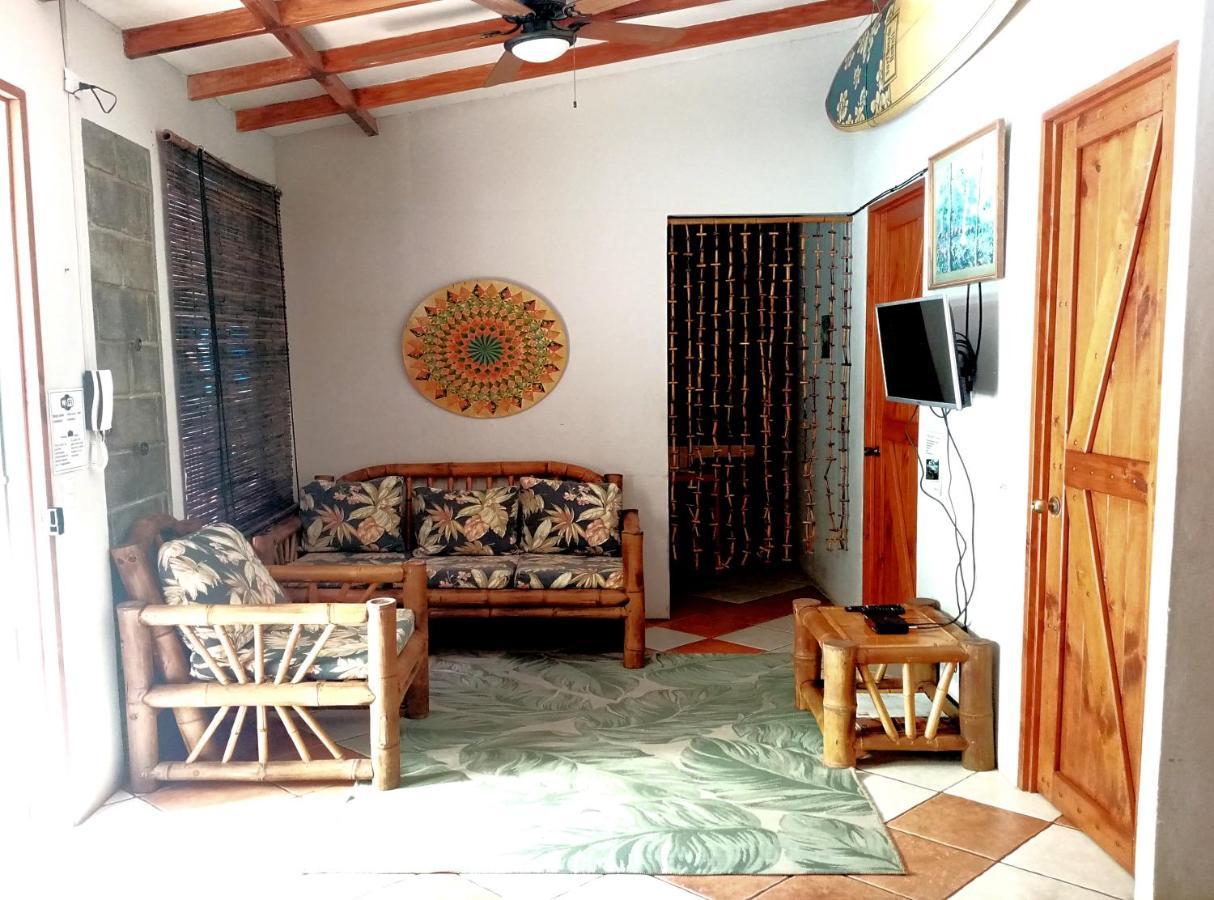 Domi Cabin Dominical Exterior photo